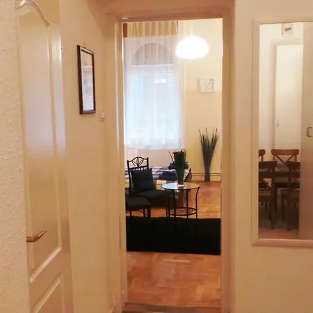 Apartment O Utca *